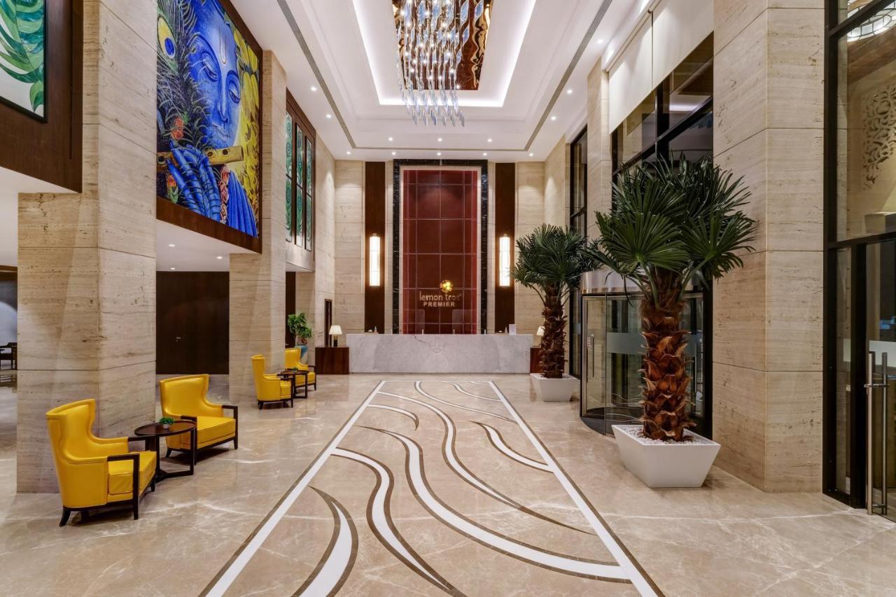 Готель Lemon Tree Premier, Dwarka Екстер'єр фото